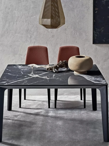 Sedia Kelly rivestita in tessuto di Bontempi