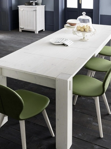 Sedia Nina in ecopelle con struttura in Frassino di Alta Corte