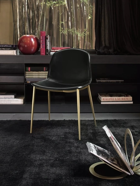 Sedia in pelle Seventy di Bontempi