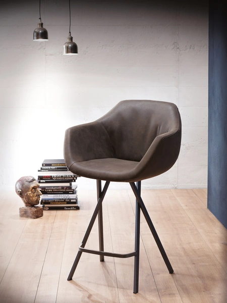 Sgabello fisso con basamento in metallo e seduta rivestita in pelle Dumbo di Ozzio