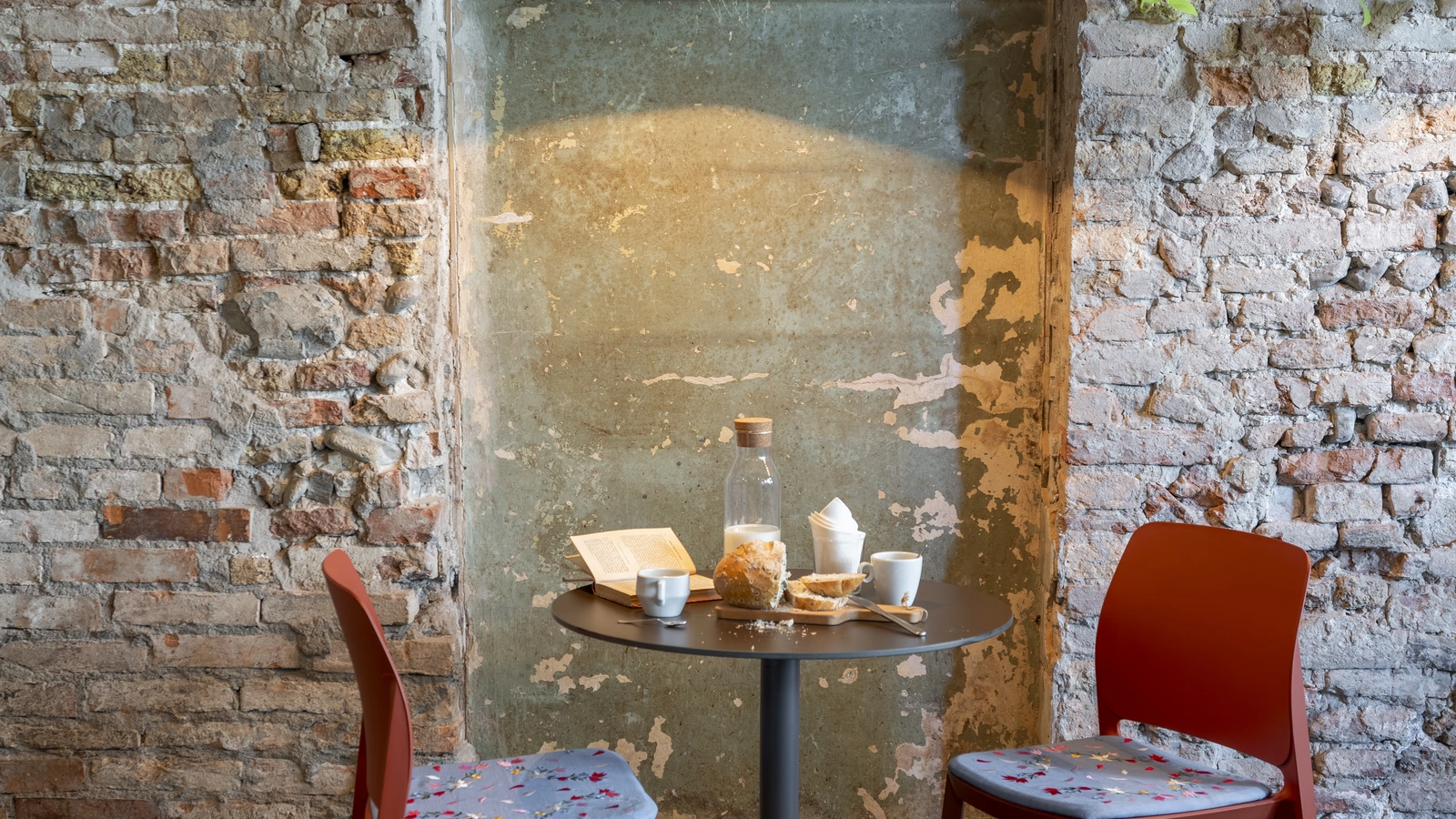 Sedia Tipa Ika Jane in polipropilene di Pointhouse