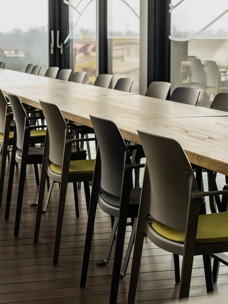 Sedia Tipa in polipropilene con seduta Imbottita di Pointhouse