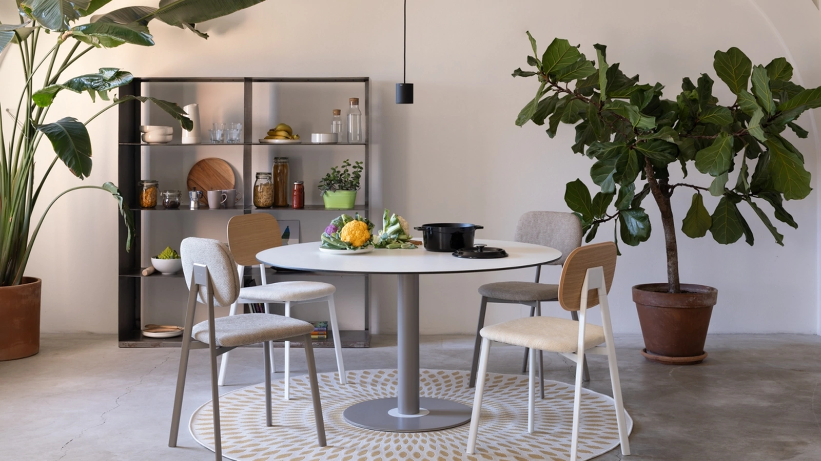 Tavolo Big Ovo Tondo di Pointhouse