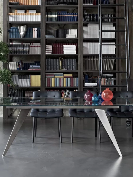 Tavolo allungabile Ramos in cristallo con base in acciaio di Bontempi