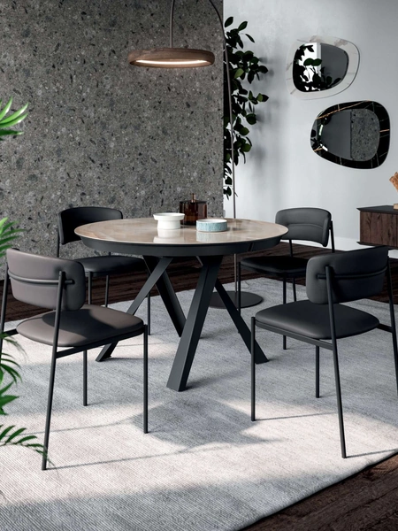 Tavolo rotondo allungabile Emisfero con top in marble glass Onice lucido e base in metallo verniciato di Ozzio