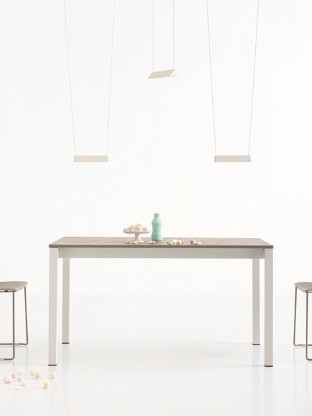 Tavolo allungabile Jolly in laminato e metallo di Pointhouse