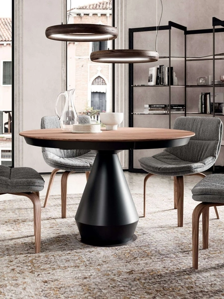 Tavolo allungabile rotondo Lycos con top in legno di Rovere Wild naturale e base in metallo verniciato di Ozzio