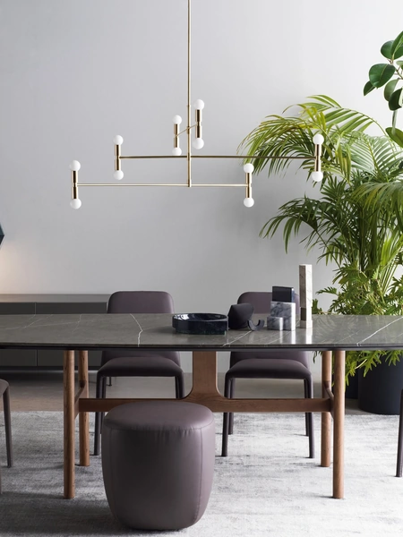 Tavolo Torii con top in marmo Grigio e base in legno di Novamobili