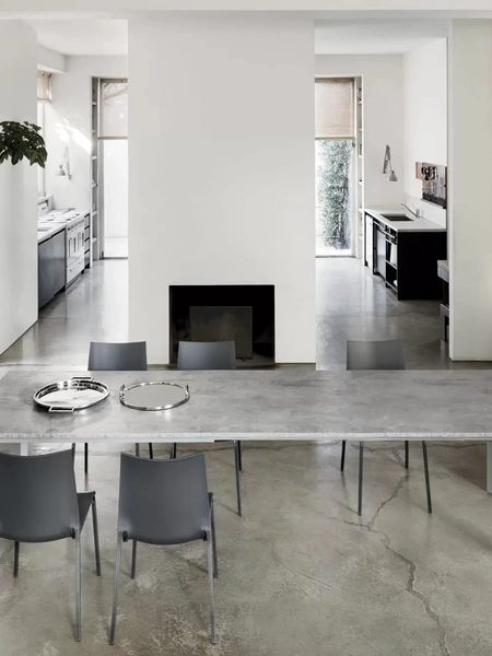 Tavolo allungabile Pascal con top in melaminico e base in acciaio di Bontempi