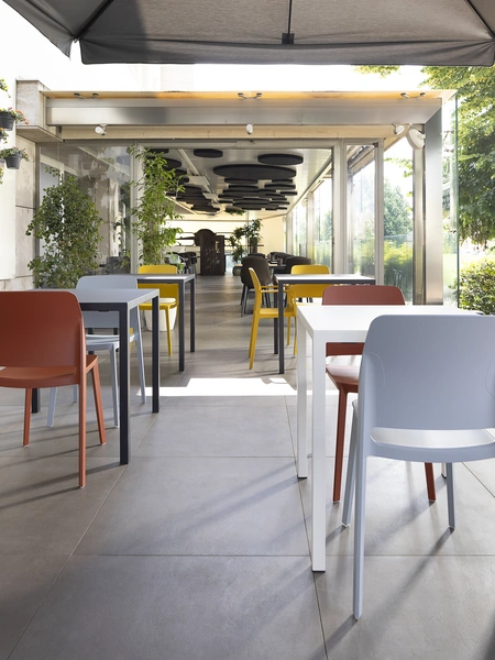 Tavolo Plana in metallo di Pointhouse