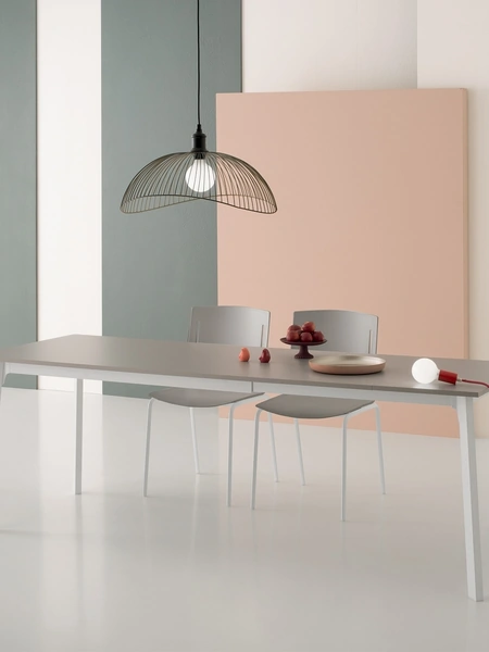 Tavolo allungabile Krono Piano Angoli 90 con top in laminato e base in metallo di Pointhouse