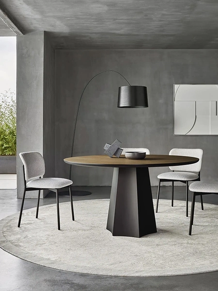 Tavolo rotondo Poliedro in Rovere Termotrattato di Sangiacomo