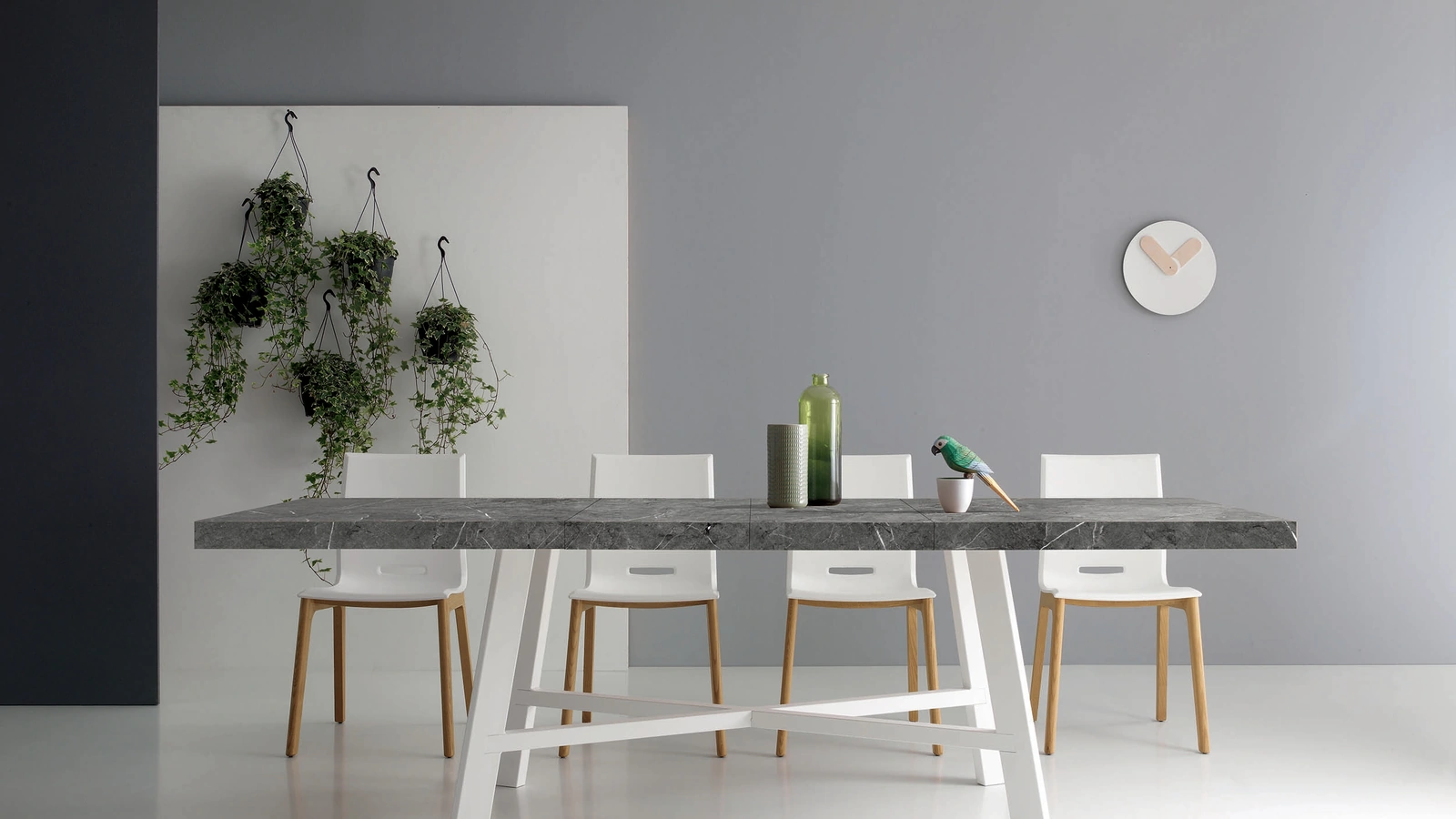 Tavolo Thor Allungabile con piano in laminato effetto marmo di Pointhouse