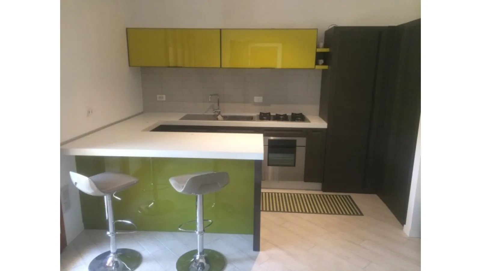 Cucina moderna verde