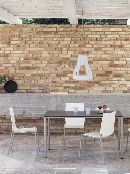 Sedia da giardino impilabile Eva Outdoor in polipropilene con struttura in acciaio laccato di Bontempi